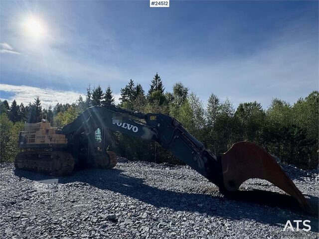Paletli ekskavatör Volvo EC700C Tracked Excavator – Digging Bucket and Soos