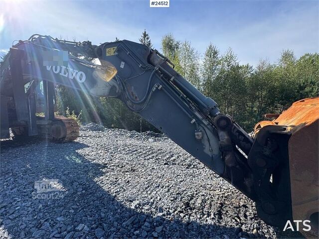Paletli ekskavatör Volvo EC700C Tracked Excavator – Digging Bucket and Soos