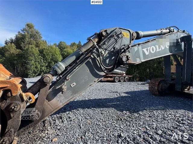 Paletli ekskavatör Volvo EC700C Tracked Excavator – Digging Bucket and Soos