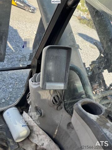 Paletli ekskavatör Volvo EC700C Tracked Excavator – Digging Bucket and Soos