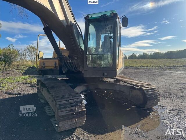  Volvo EC240CL Tracked Excavator – Digging Bucket