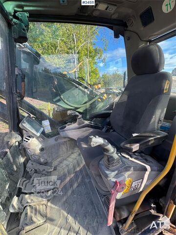  Volvo EC240CL Tracked Excavator – Digging Bucket