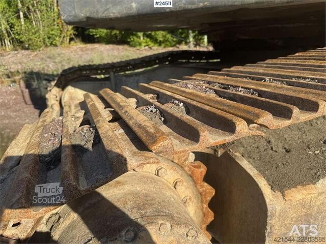  Volvo EC240CL Tracked Excavator – Digging Bucket