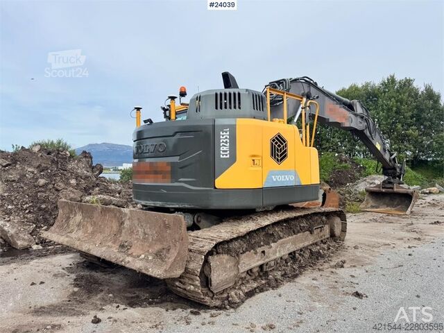  Volvo ECR235EL Excavator w/ Rototilt, 3 buckets, GPS and