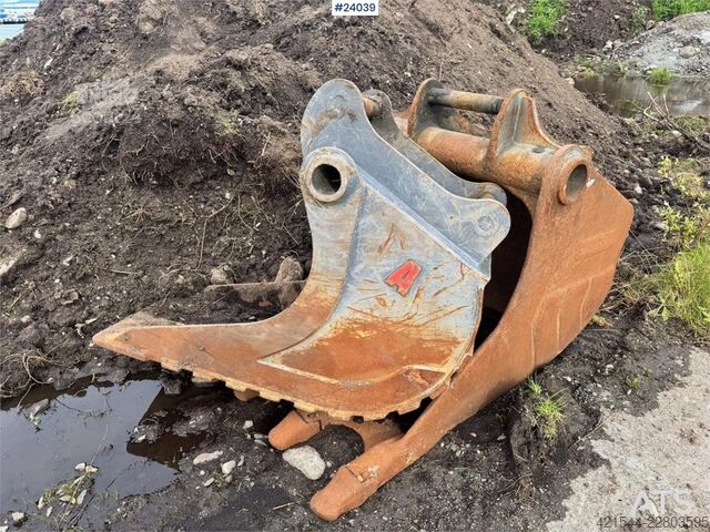  Volvo ECR235EL Excavator w/ Rototilt, 3 buckets, GPS and