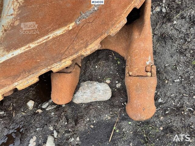  Volvo ECR235EL Excavator w/ Rototilt, 3 buckets, GPS and
