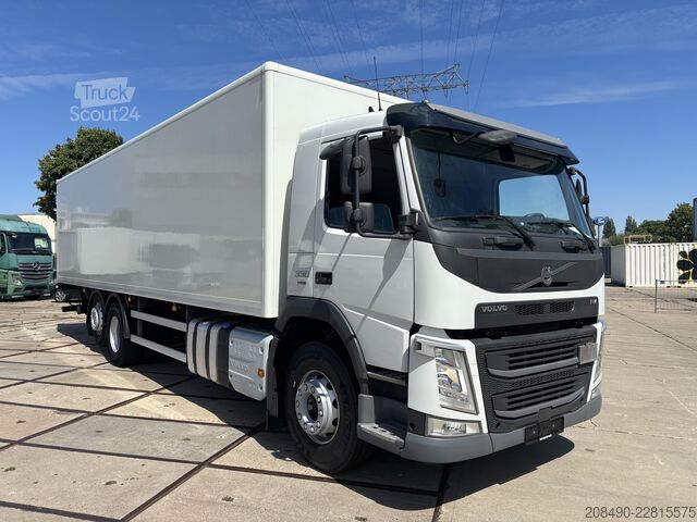 Nákladné vozidlo s nástavbou na prepravu nápojov Volvo FM 330 6x2 , Lift-Lenkachse, 2 t LBW