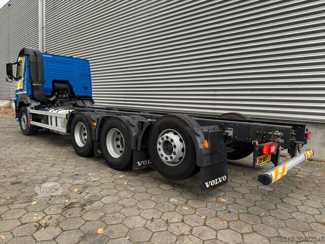 Fahrgestell mit Fahrerhaus Volvo FM 410 / 8X4 / I-Shift / ADR / Tridem / TUV: 6-...