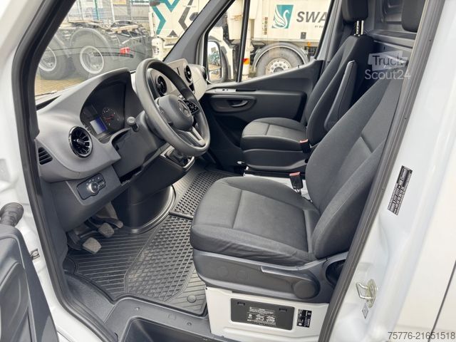 Ван с висока покривка MERCEDES-BENZ 211 CDI Sprinter III Kasten L2 Hoch WIE NEU