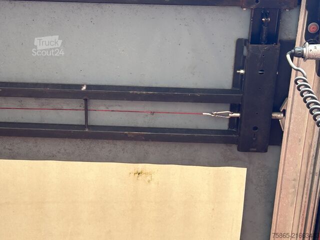 Csúszó ponyvák Krone Profi Liner / Curtainside / Loadlift 2000 kg / ...