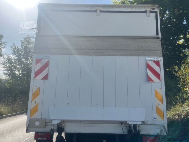 Κλειστό βαν IVECO 65C18 Schaustellerfahrzeug