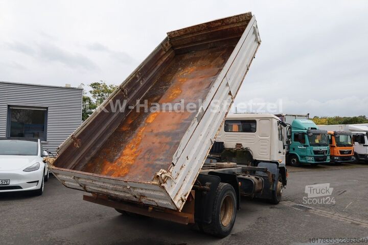 Camion-benne tricar MAN 15.264 K L82, Meiller 3-S.-Kipper, ABS, AHK.