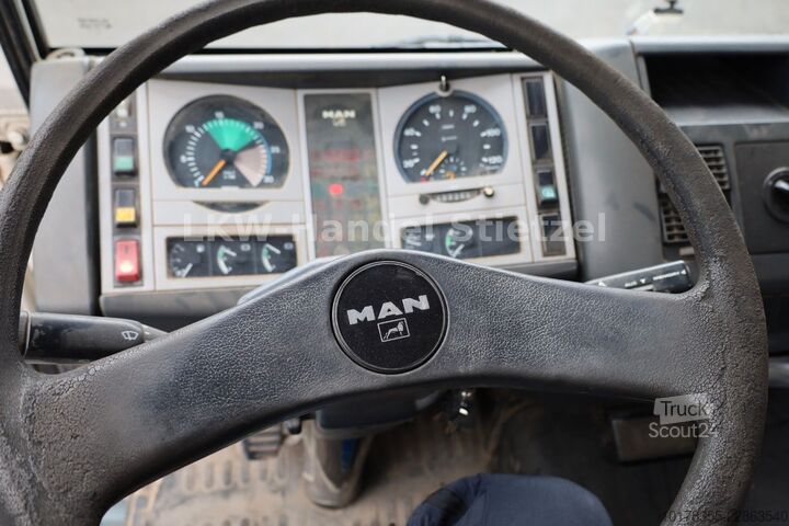 Camion-benne tricar MAN 15.264 K L82, Meiller 3-S.-Kipper, ABS, AHK.