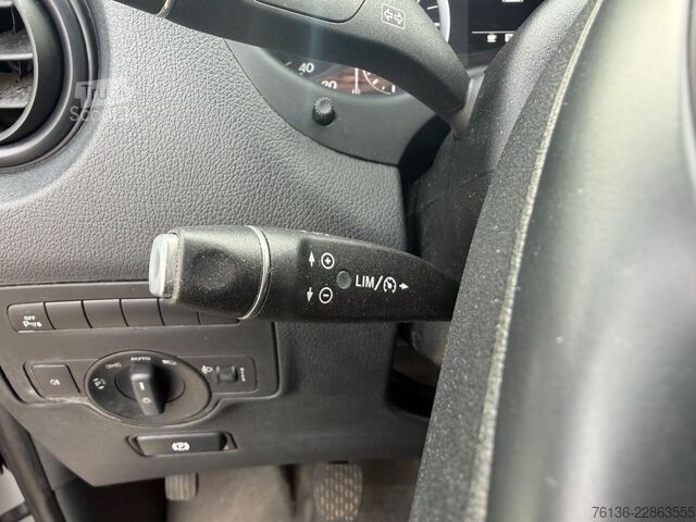 Duba panelată MERCEDES-BENZ Vito 111 CDI Klima AHK Tempomat Lang 3 Sitzer