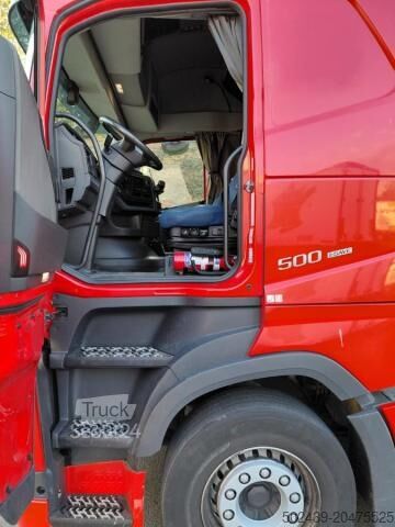 Standard tractor unit Volvo FH 500