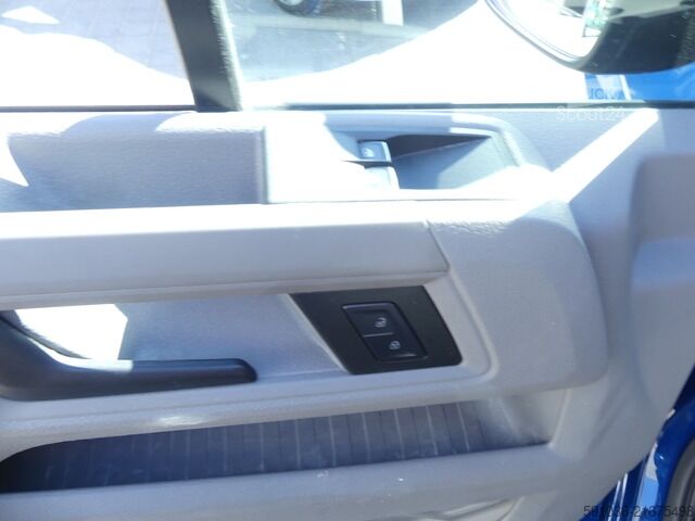 Панельний фургон Volkswagen Crafter Kasten 35 2.0 TDI Autom. MR LED/AHK/SHZ