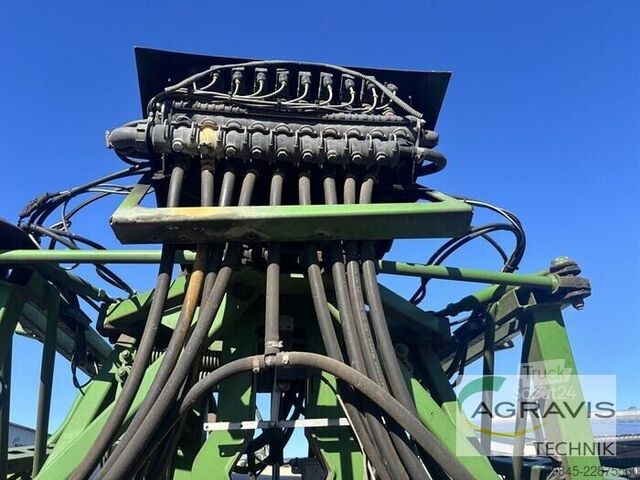 Pulverizator de pesticide Amazone UX 4200