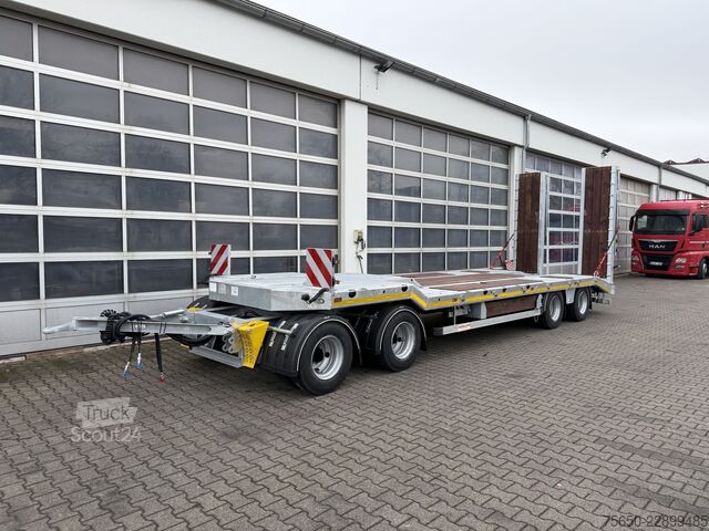 Tieflader Anhänger Möslein T 4 VB H2  neuer 4 Achs Tieflader hydraulischen Rampen