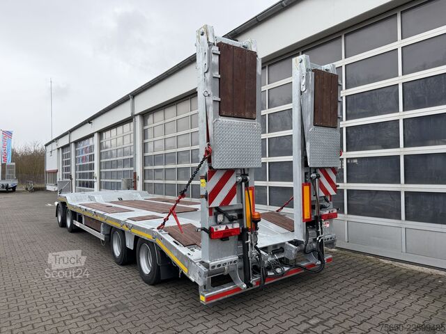 Tieflader Anhänger Möslein T 4 VB H2  neuer 4 Achs Tieflader hydraulischen Rampen