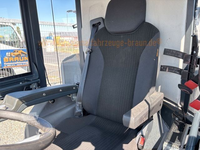 Silniční zametač HAKO Citymaster 1650 4x4 Kehrmaschine*Klima*Tüv Neu