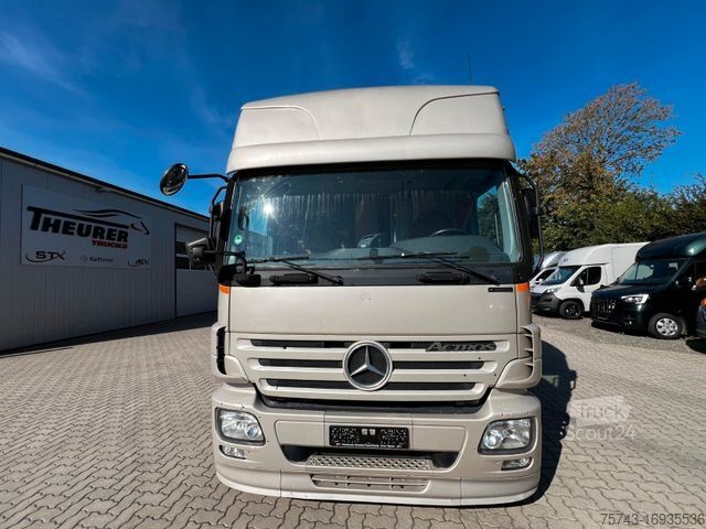 Kreaturvogn MERCEDES-BENZ Actros 1844   7 Pferde POP-OUT,