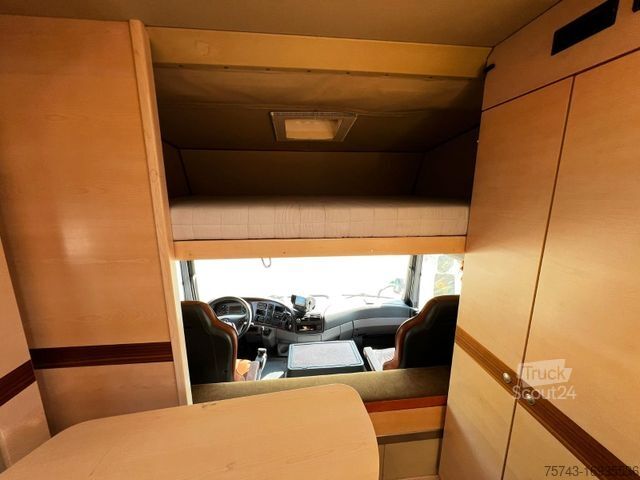Kreaturvogn MERCEDES-BENZ Actros 1844   7 Pferde POP-OUT,