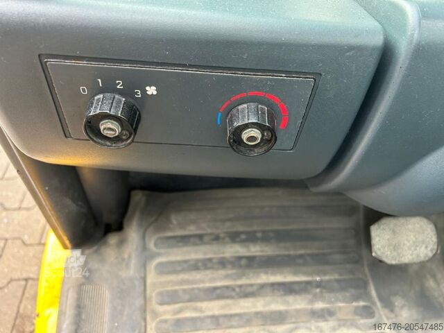 Ön yükleyici forklift Jungheinrich EFG 220