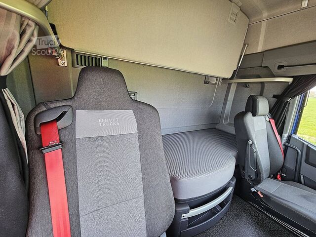 Standard-SZM RENAULT T 440