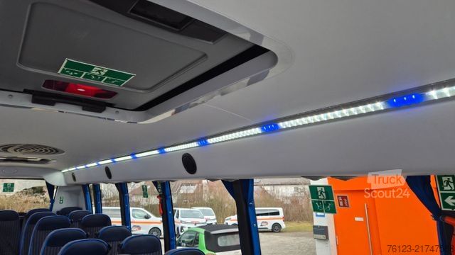 Minibusz IVECO 2x Daily 70 Lagerfahrzrug Ferqui Sunrise 2,5 m B