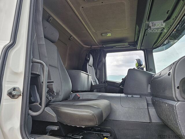 Lasteplattform SCANIA P450 8X2*6 HMF 2620-K6