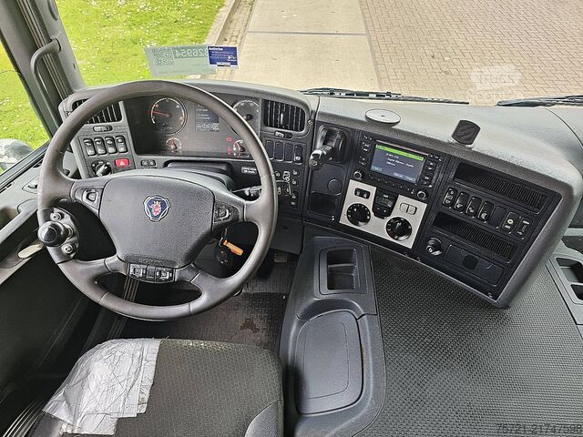 Lasteplattform SCANIA P450 8X2*6 HMF 2620-K6