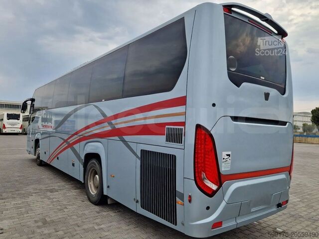 Carro de turismo Scania Touring HD