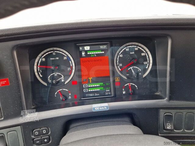 Carro de turismo Scania Touring HD