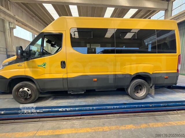 Transporte de personas IVECO Daily
