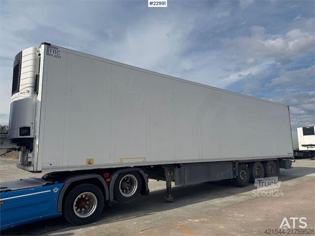 Konteinerių vežimas Schmitz Cargobull box semi-trailer with Carrier refrigeration unit.