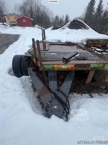 Žemas krautuvas Goldhofer machine trailer. Repair object.