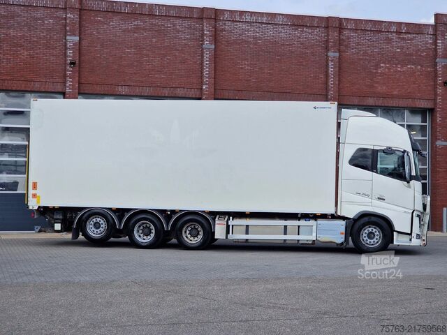 Chladírenská/mrazírenská přeprava Volvo FH 16.750 XL 8x4*4 - Carrier Supra 1150 MT - Bi...