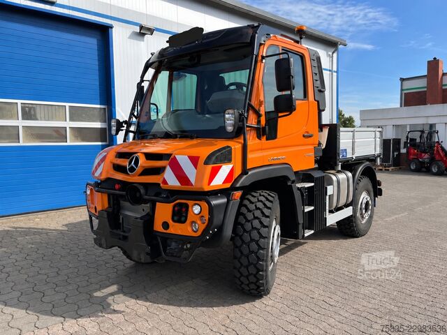  Mercedes Benz Unimog U427