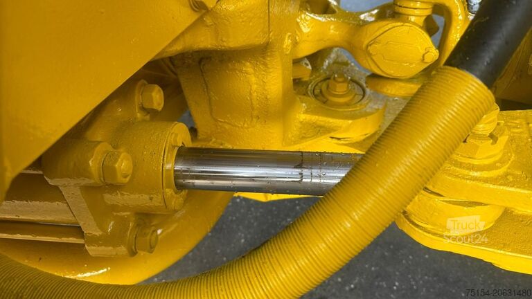 Traktor Kirovets K700A V8