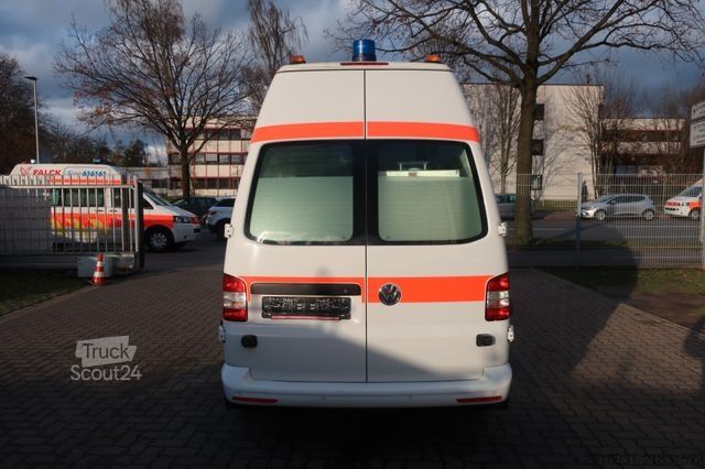 شاحنة إطفاء VOLKSWAGEN T5 Transporter Hochdach lang/KTW/Klima/FN: A91