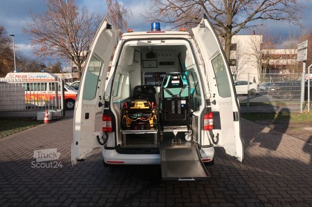 شاحنة إطفاء VOLKSWAGEN T5 Transporter Hochdach lang/KTW/Klima/FN: A91