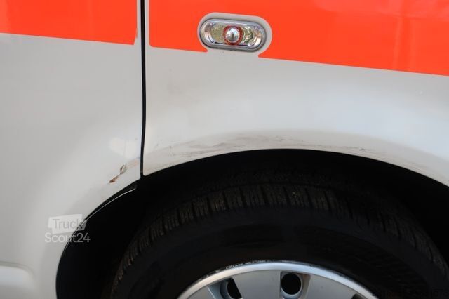 شاحنة إطفاء VOLKSWAGEN T5 Transporter Hochdach lang/KTW/Klima/FN: A91