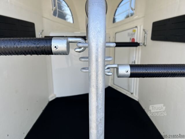 Atrelado de transporte de cavalos Böckmann Comfort Pferdeanhänger