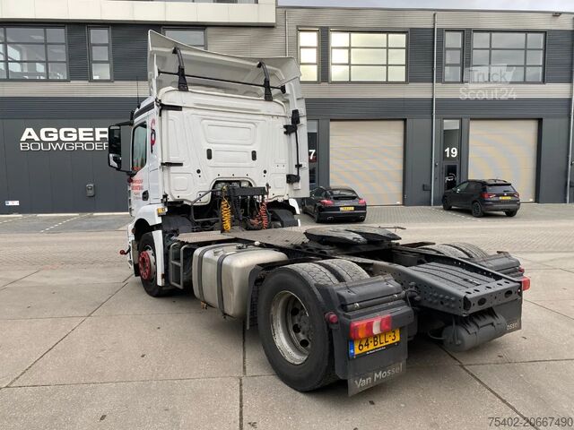 Standard tractor Mercedes-Benz Antos 1933 / Automatic