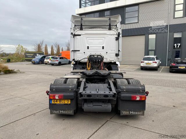 Standard tractor Mercedes-Benz Antos 1933 / Automatic