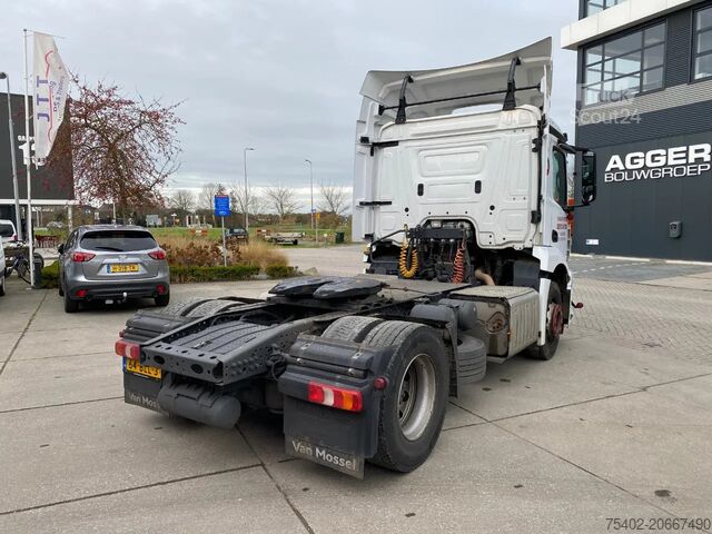 Standard tractor Mercedes-Benz Antos 1933 / Automatic