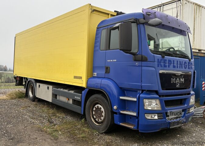 Sunkvežimis su furgonine kėbulo konstrukcija, hidraulinė atverčiama siena MAN TGS 18.320 4x2 BL