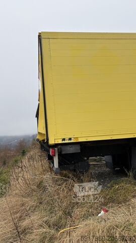 Sunkvežimis su furgonine kėbulo konstrukcija, hidraulinė atverčiama siena MAN TGS 18.320 4x2 BL