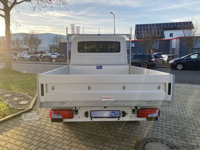 Nákladní automobil s plošinou a kabinou pro posádku MAN TGE 3.140 Doka Pritsche *AUTOM*NAVI*UVM*