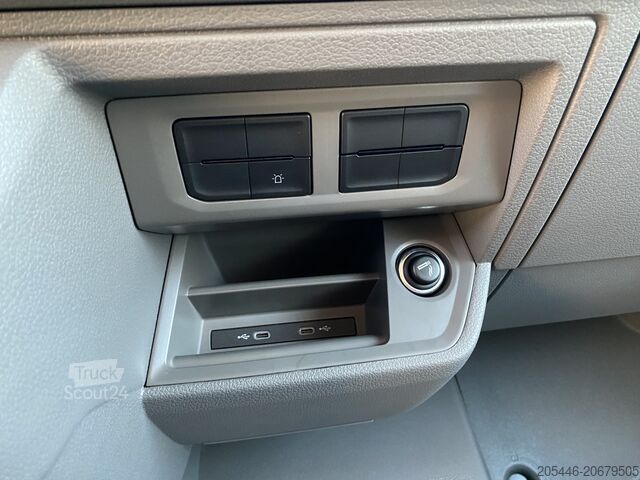 Nákladní automobil s plošinou a kabinou pro posádku MAN TGE 3.140 Doka Pritsche *AUTOM*NAVI*UVM*